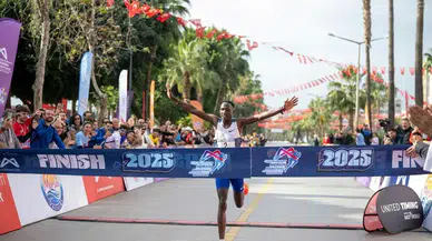 Mersin Maratonu’nda Dünya Çapında Zafer Çift Rekorla Taçlandı!